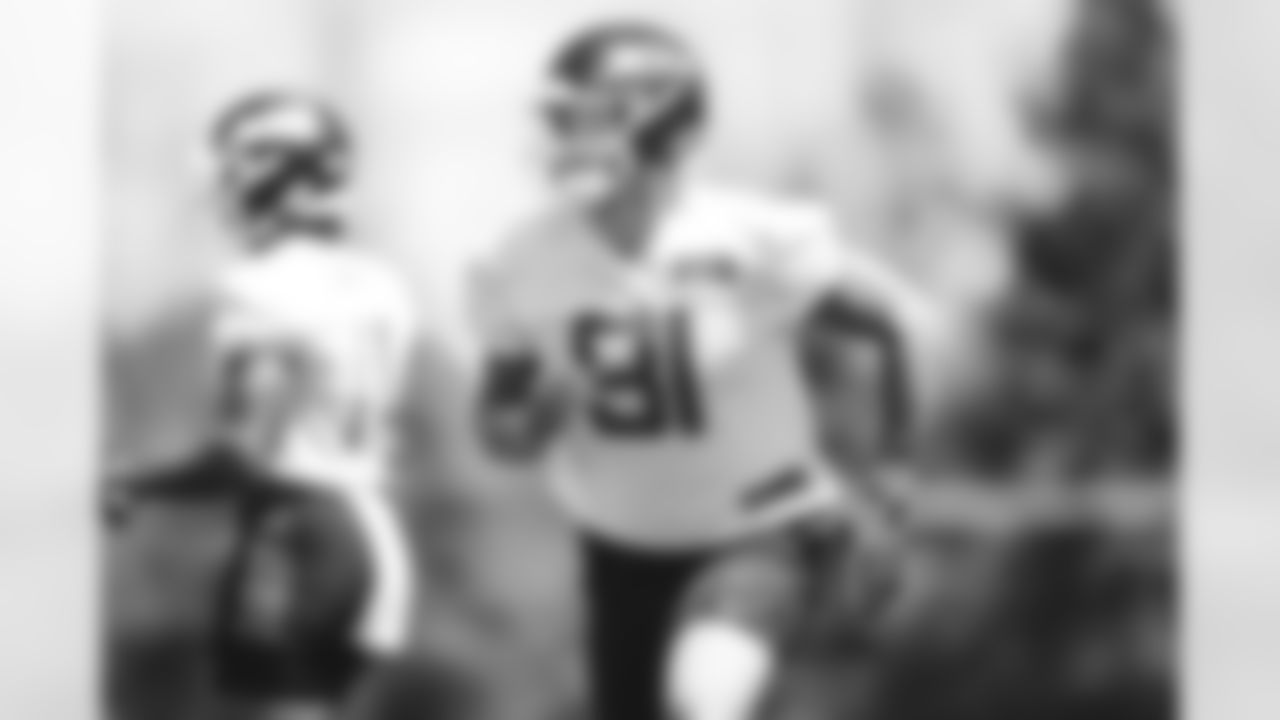 E_JB3_8128