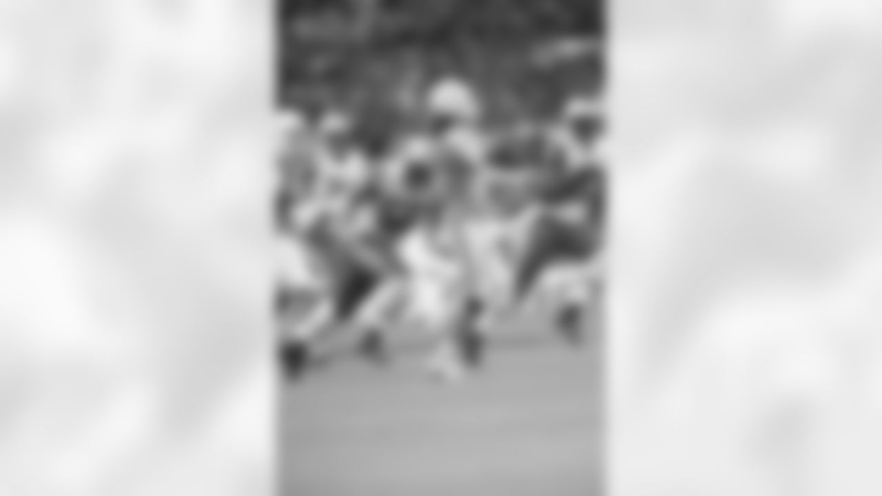 Davis pressures 100415-Al Pereira (1)