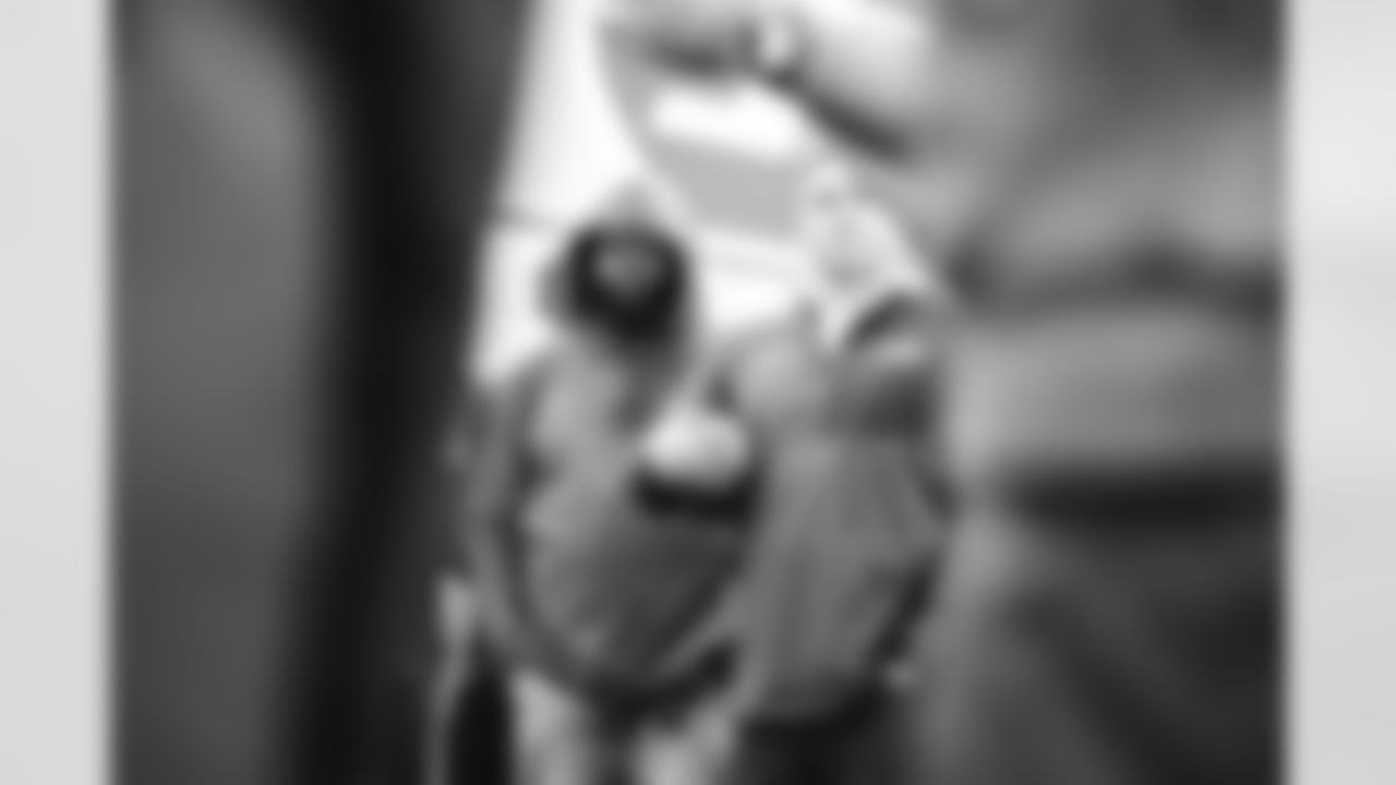 20251108-JETS Soldiers To Sidelines-132