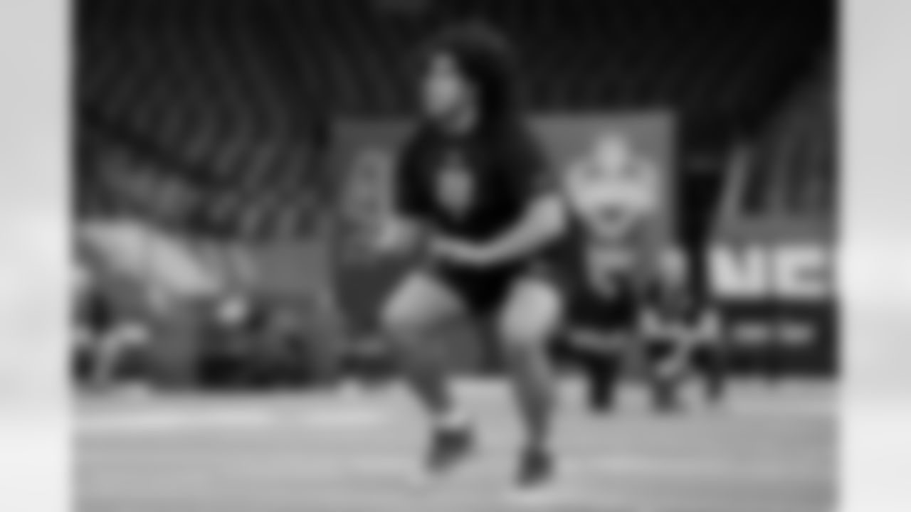 Utah offensive lineman Spencer Fano (22) participates in a drill during the 2026 NFL Scouting Combine on Sunday, March 1, 2026 in Indianapolis, Indiana. (Lauren Leigh Bacho/NFL)