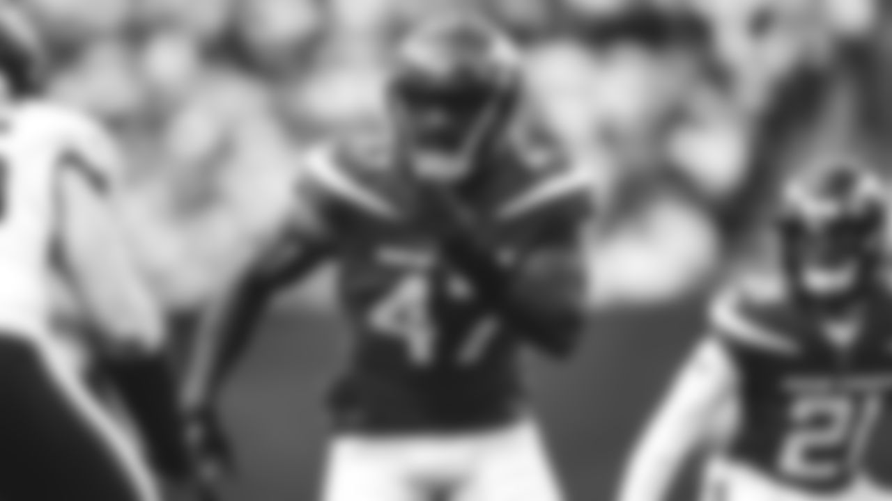 LB Bryce Huff, Unrestricted