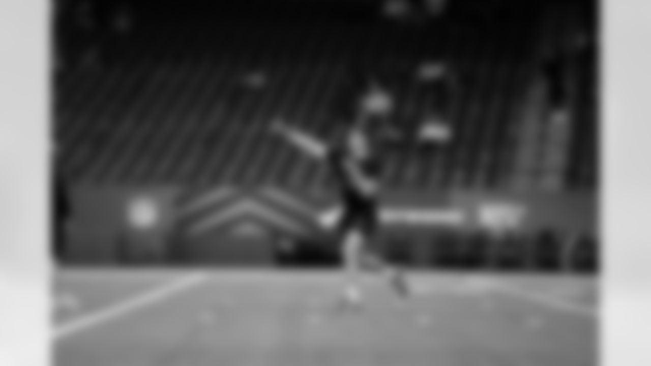 Alabama quarterback Ty Simpson (17) participates in a drill during the 2026 NFL Scouting Combine on Saturday, February 28, 2026 in Indianapolis, Indiana. (Lauren Leigh Bacho/NFL)