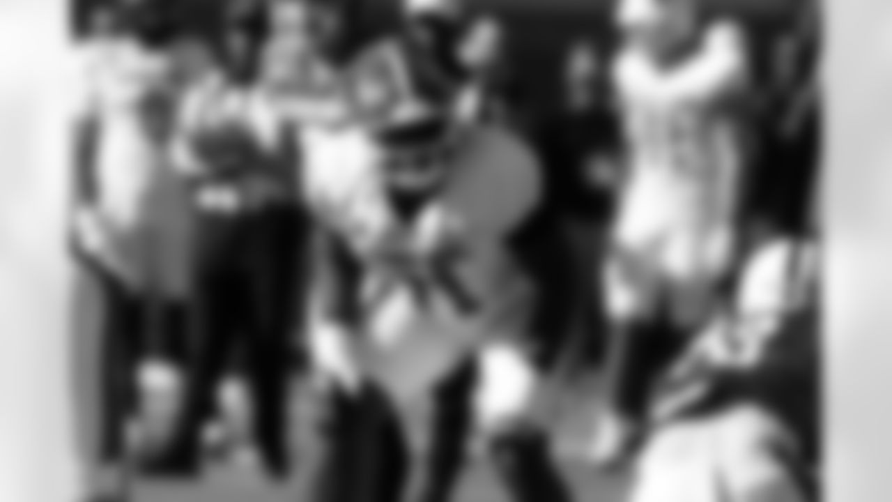 National Team offensive lineman Alan Herron (71), of Maryland, runs through drills during practice for the Senior Bowl NCAA college football game Wednesday, Jan. 28, 2026, in Mobile, Ala. (AP Photo/Butch Dill)