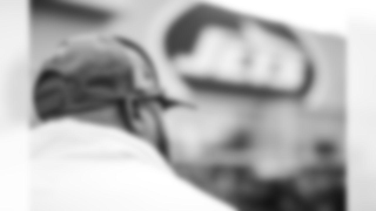 20251108-JETS Soldiers To Sidelines-133