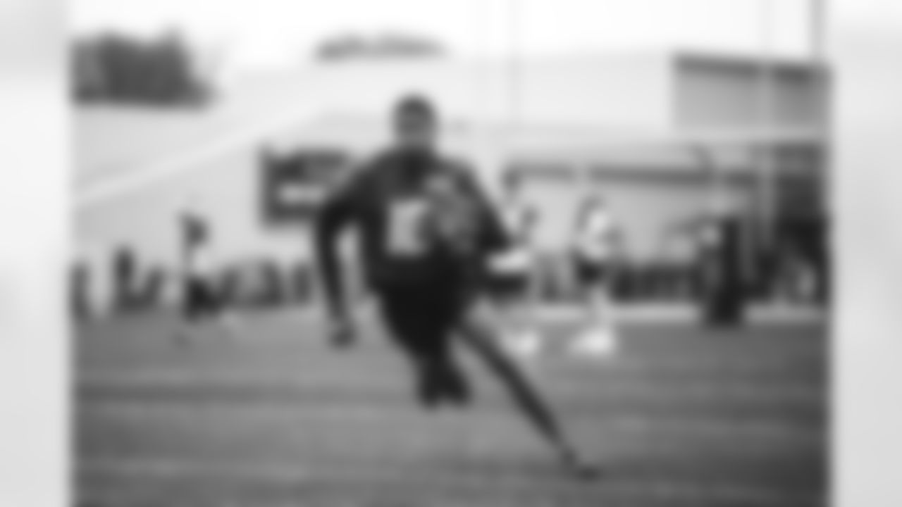 E_JB2_7683
