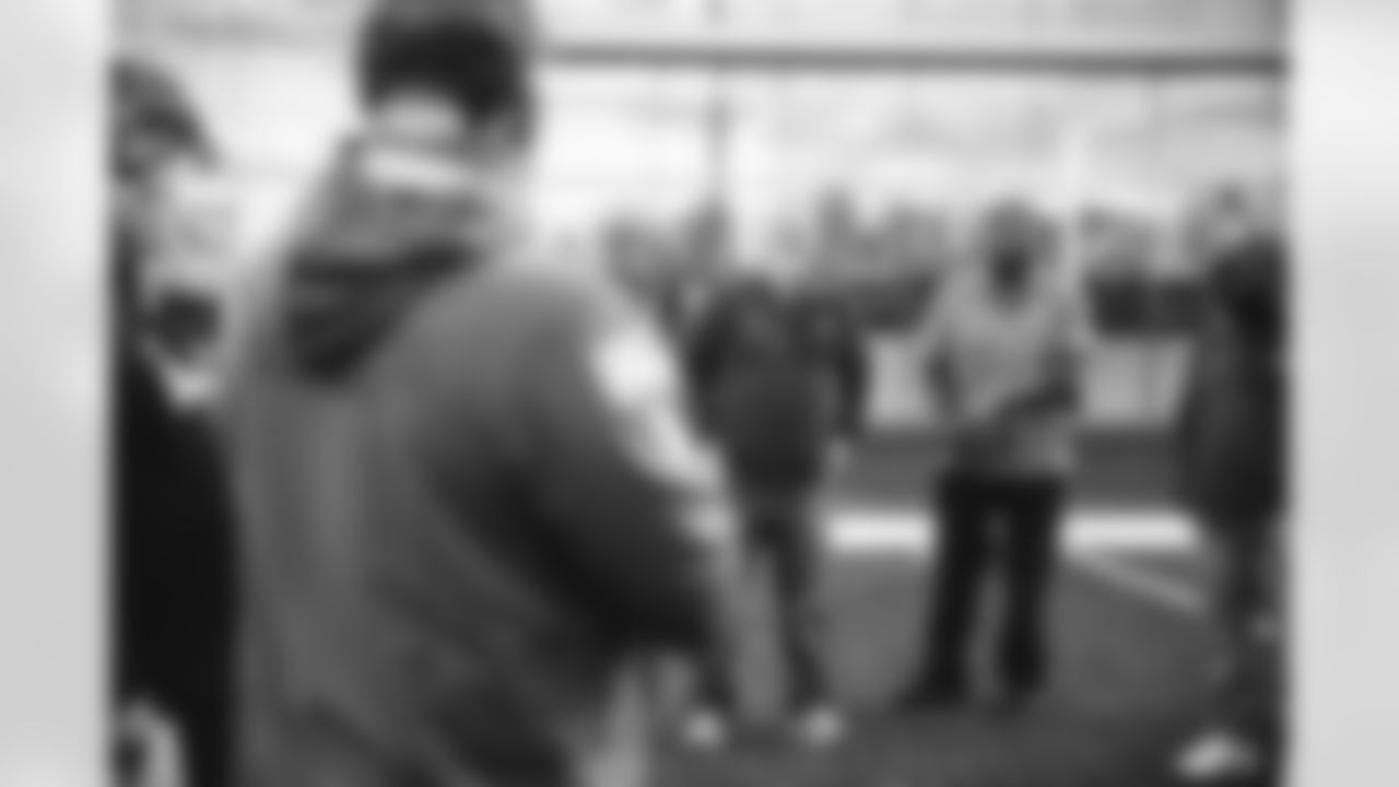 20251108-JETS Soldiers To Sidelines-140