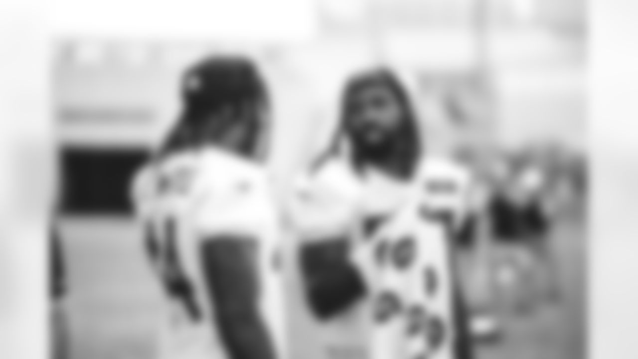 LBs Jamien Sherwood & C.J. Mosley