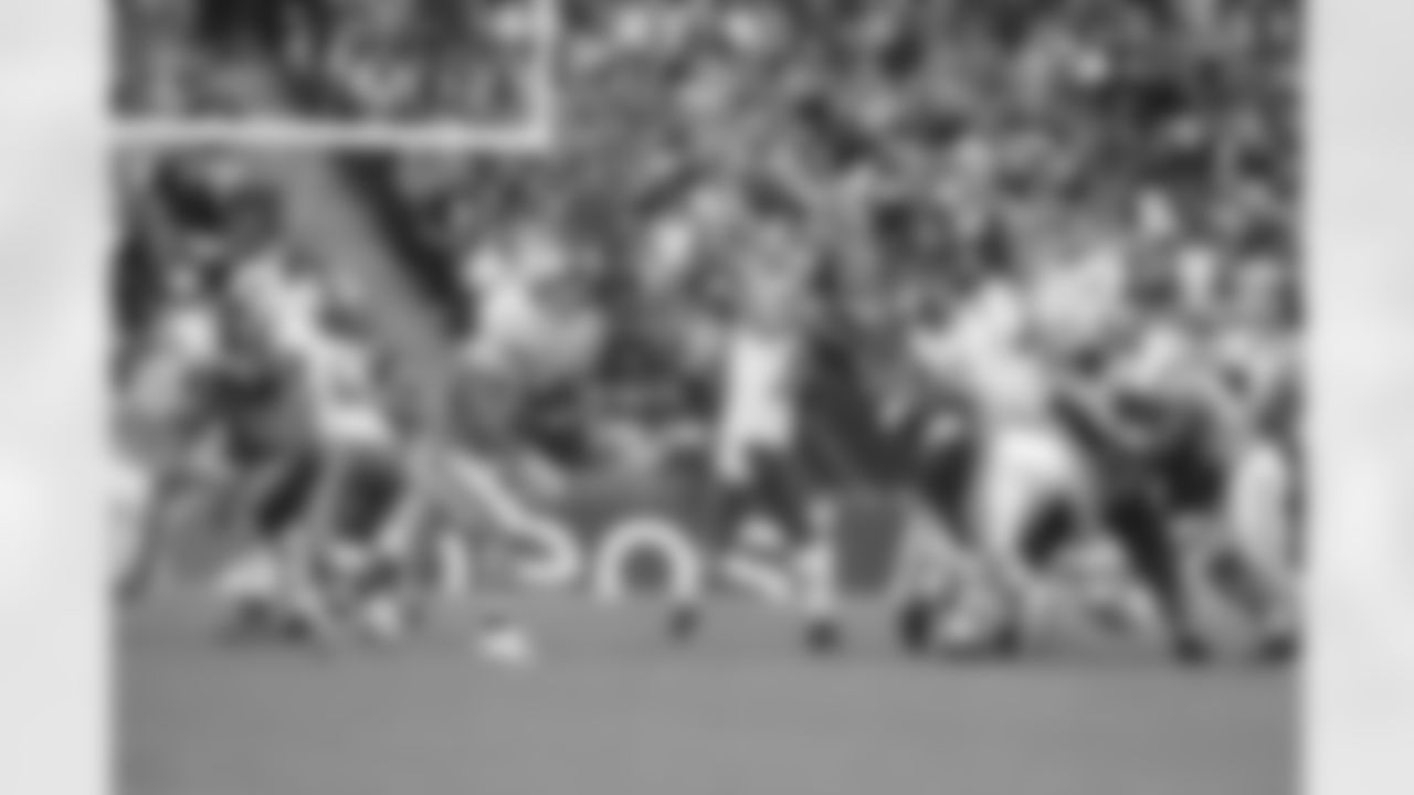 Fitzpatrick wide toss 100415-Al Pereira (4)