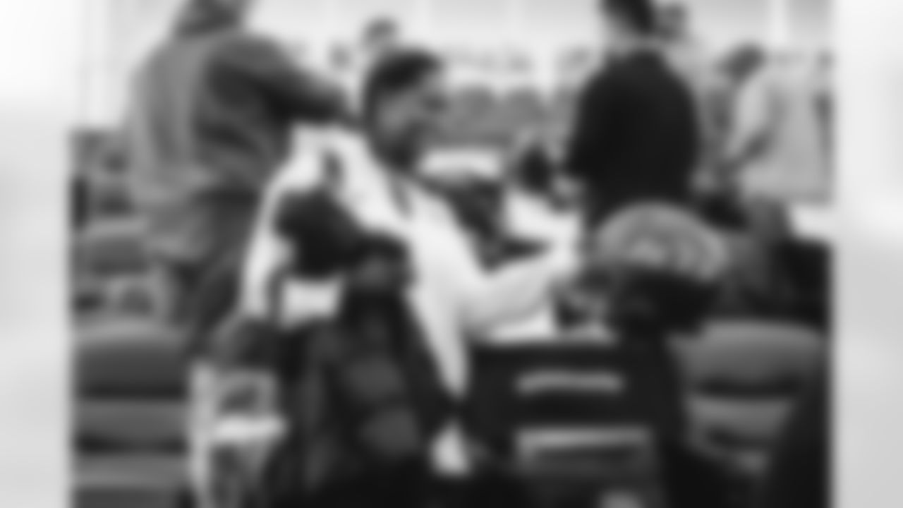 20251108-JETS Soldiers To Sidelines-27