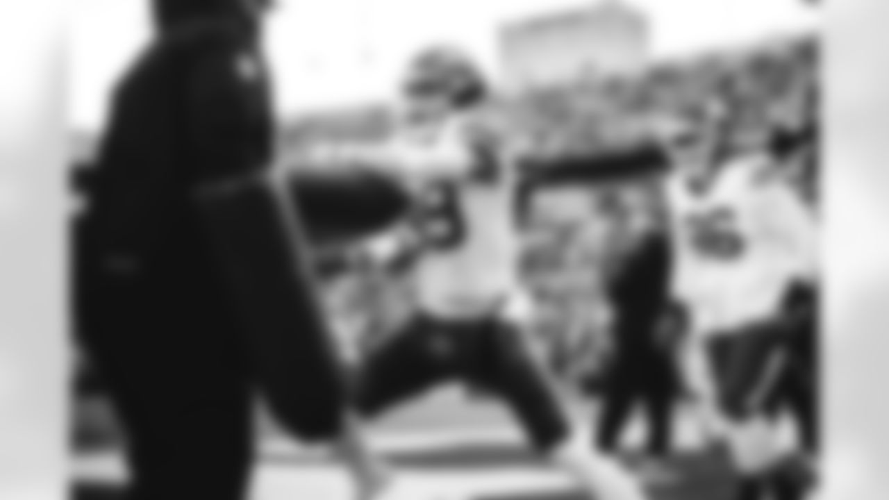 E_JB3_3282