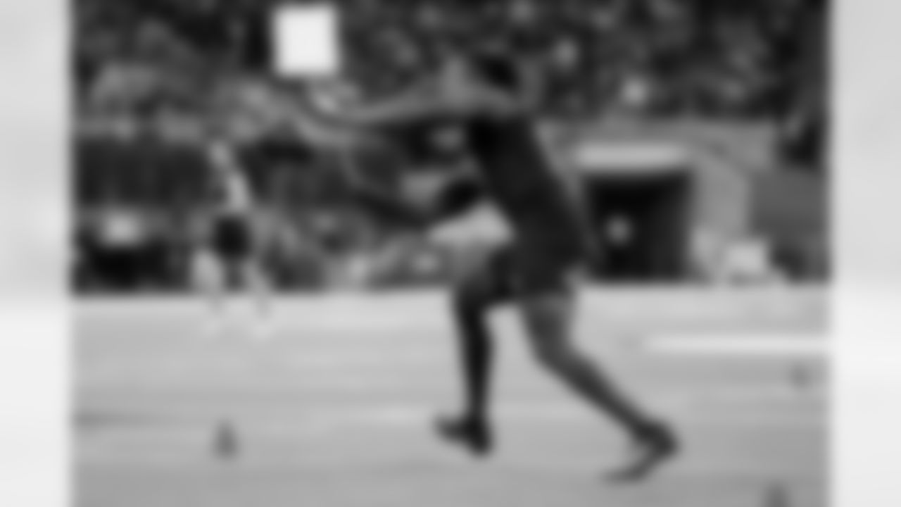 Indiana running back Roman Hemby (08) participates in a drill during the 2026 NFL Scouting Combine on Saturday, February 28, 2026 in Indianapolis, Indiana. (Lauren Leigh Bacho/NFL)