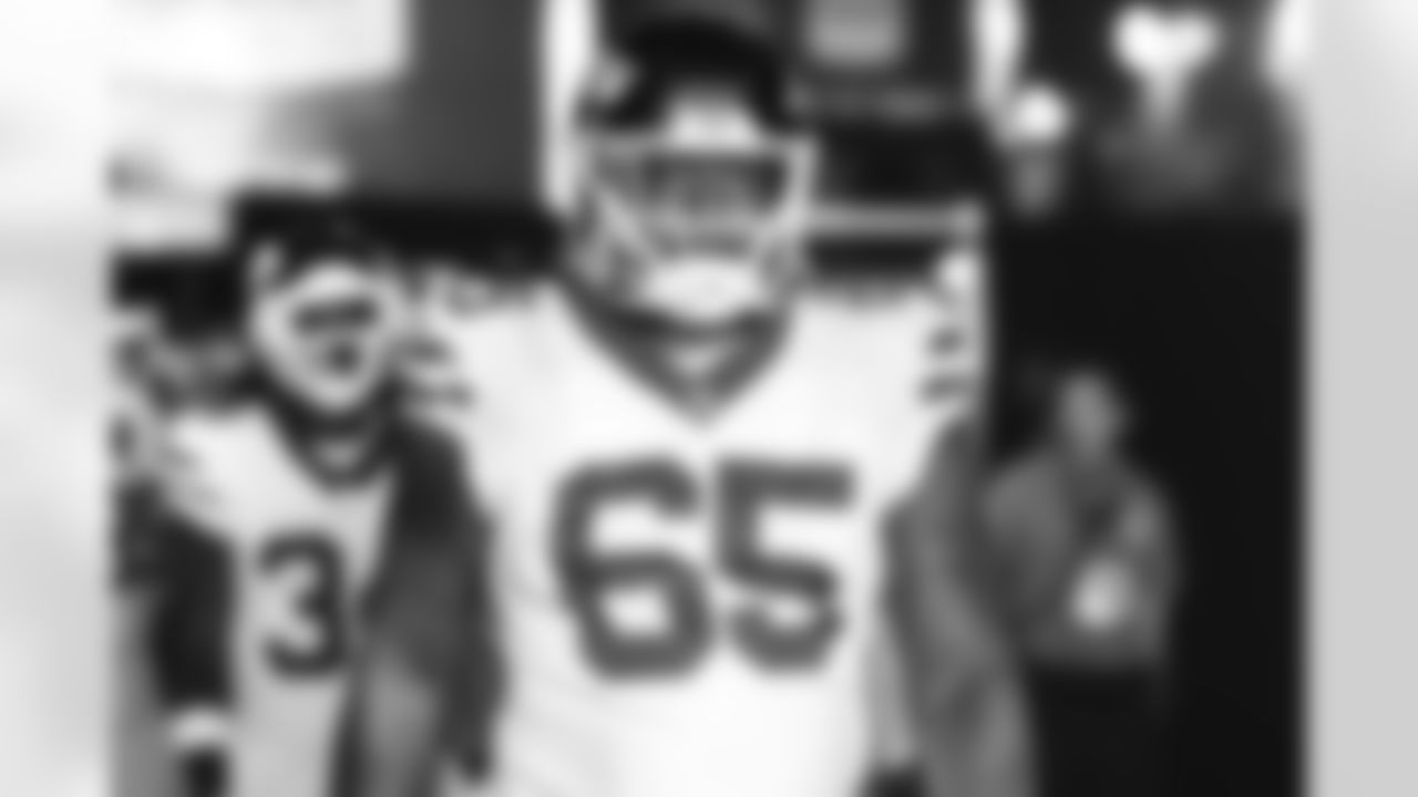 OL Xavier Newman - 65