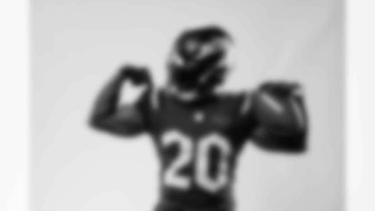 E_20250721-NY-Jets-Rivalry-White-7361