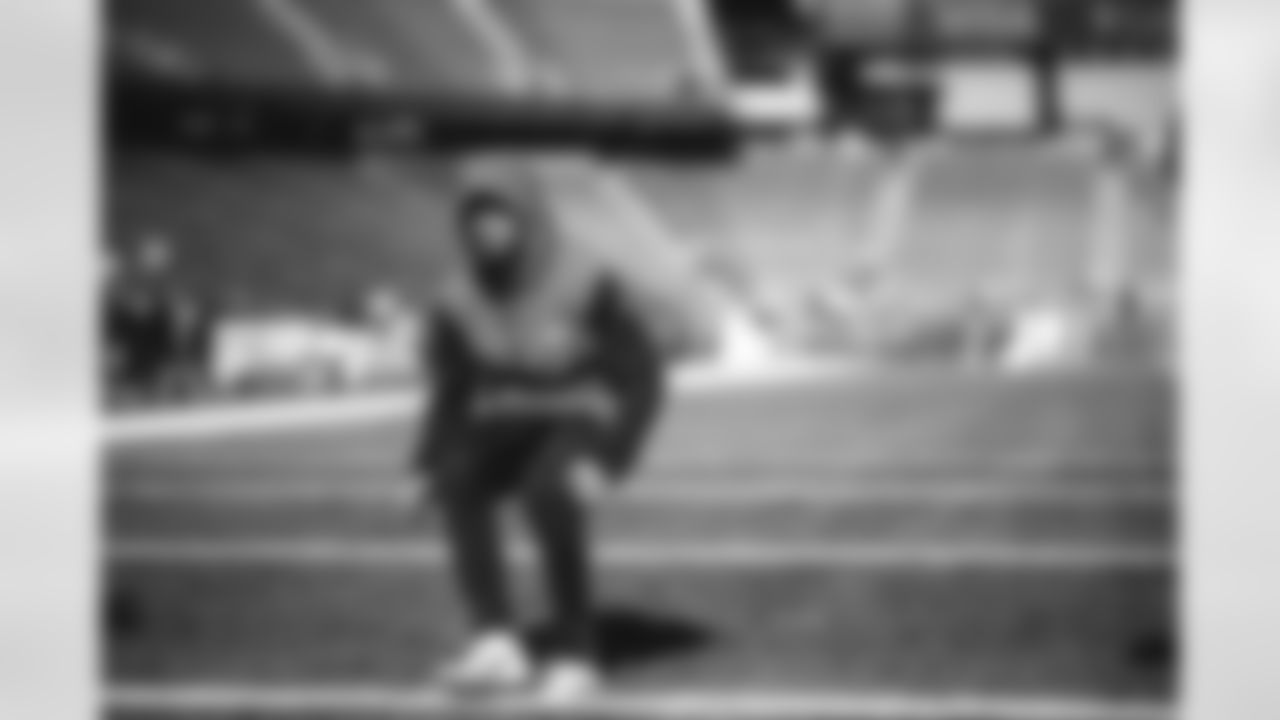 E_JB2_2051