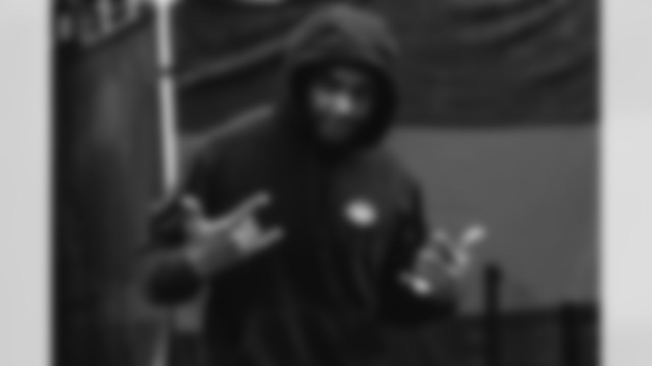 E_JB2_2722