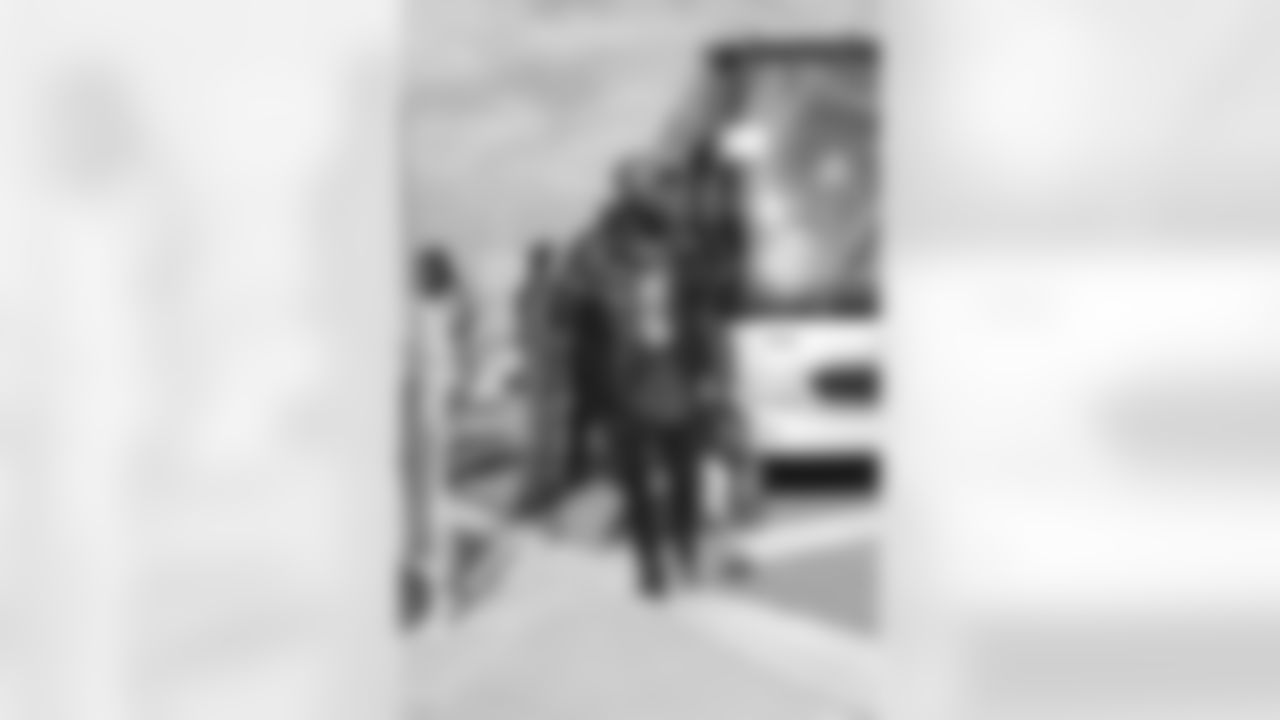 20251208-JETS VS Dolphins Full Take-14