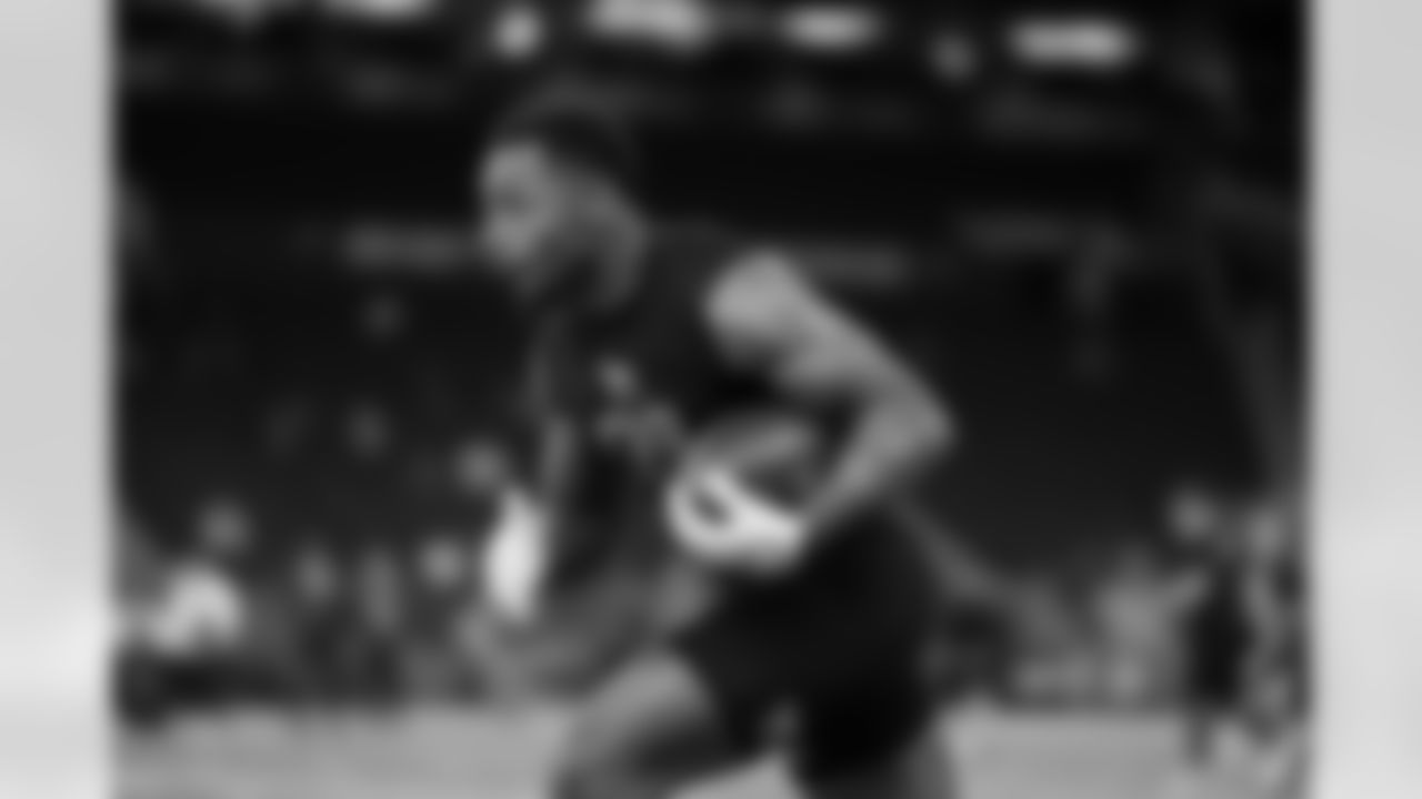 UTSA running back Robert Henry Jr. (09) participates in a drill during the 2026 NFL Scouting Combine on Saturday, February 28, 2026 in Indianapolis, Indiana. (Cooper Neill/NFL)