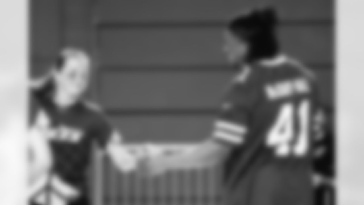 E_BEN_LUMLEY_JETS_FLAG_DUBLIN_MAR05_1486