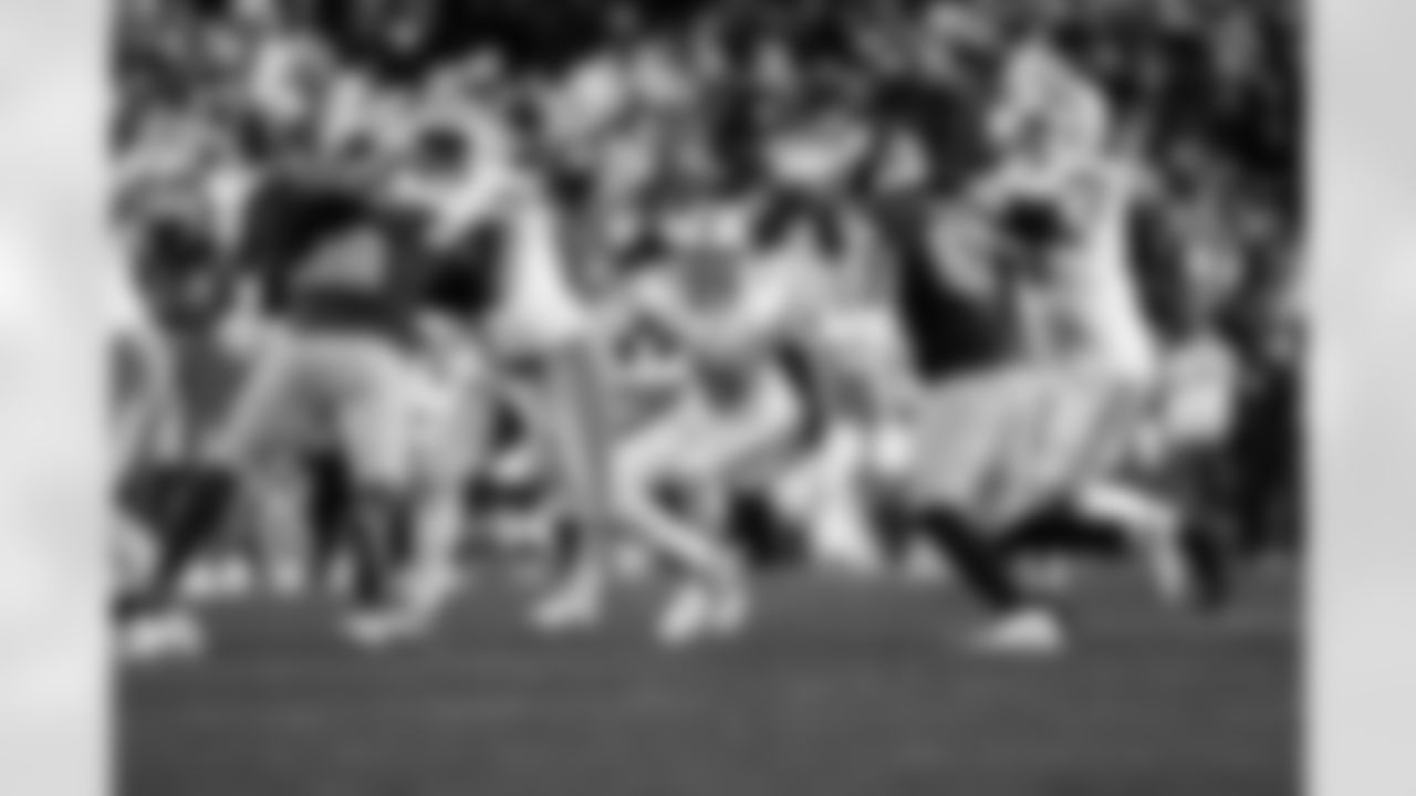 Detroit Lions guard Kayode Awosika (74), Detroit Lions running back David Montgomery (5), and Detroit Lions tackle Taylor Decker (68) during an NFL football game against the Washington Commanders on Sunday, Nov. 9, 2025 in Landover, Md. (Jeff Nguyen/Detroit Lions via AP)