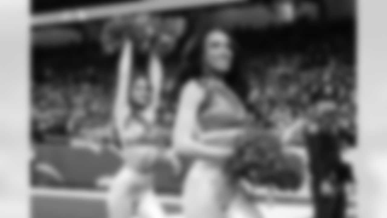 Detroit Lions Cheerleaders perform during an NFL football game against the Pittsburgh Steelers on Sunday, Dec. 21, 2025 in Detroit. (Mike Ferdinande/Detroit Lions)