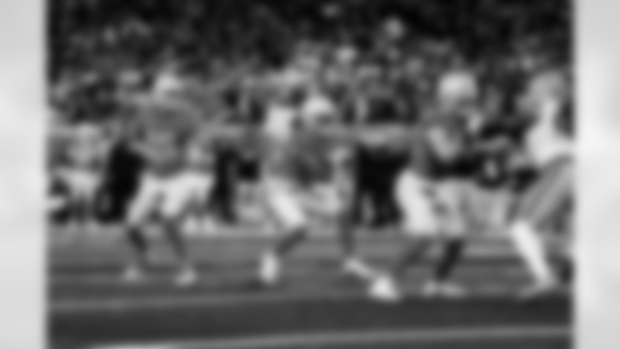 Detroit Lions quarterback Jared Goff (16) and Detroit Lions running back Jahmyr Gibbs (0) during an NFL football game against the Green Bay Packers on Thursday, Nov. 27, 2025 in Detroit. (Jeff Nguyen/Detroit Lions via AP)