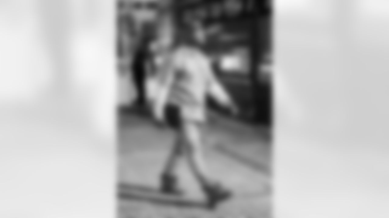 Detroit Lions running back David Montgomery (5) arrives to an NFL football game against the Dallas Cowboys on Thursday, Dec. 4, 2025 in Detroit. (Jeff Nguyen/Detroit Lions via AP)