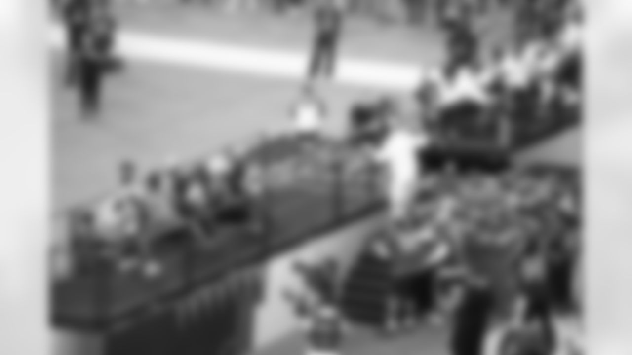 Detroit Lions tackle Taylor Decker (68) participates in tug of war at the 2025 Pro Bowl Games in Orlando, FL on February 2, 2025. (Stuart Zaas/Detroit Lions via AP)