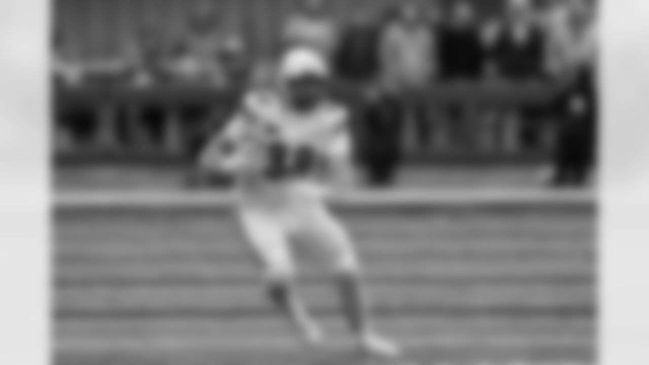 Utah TE Dallen Bentley (88)