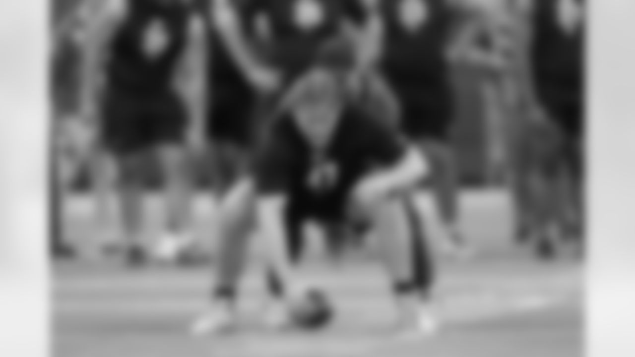 Florida offensive lineman Jake Slaughter (47) runs a drill at the NFL football scouting combine in Indianapolis, Sunday, March 1, 2026. (AP Photo/Michael Conroy)