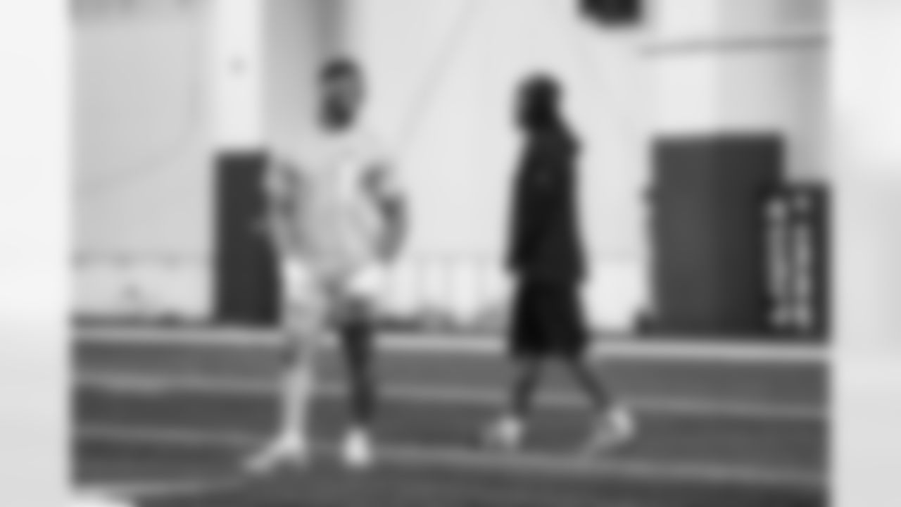 Detroit Lions running back David Montgomery (5) and Detroit Lions running back Jahmyr Gibbs (0) during offseason workouts at the Meijer Performance Center on May 13, 2025 in Allen Park, Mich. (Jeff Nguyen/Detroit Lions)