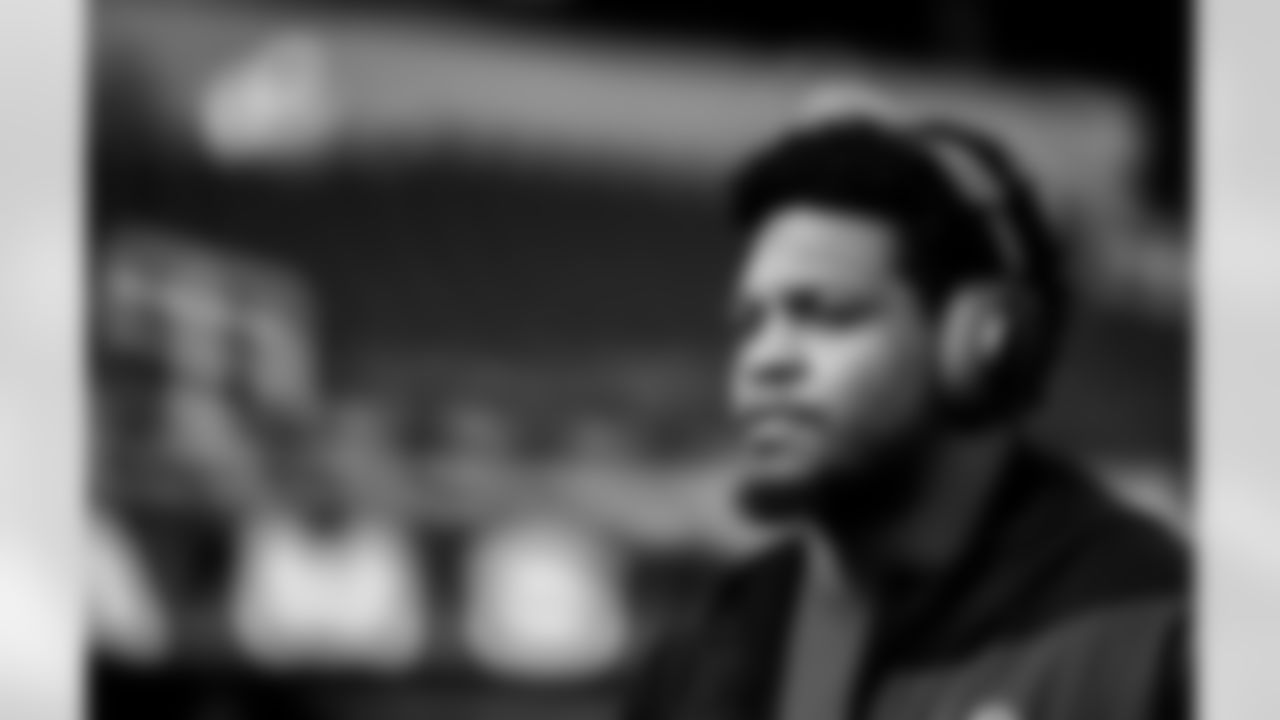 Detroit Lions edge rusher Marcus Davenport (92) before an NFL football game against the Los Angeles Rams on Sunday, Dec. 14, 2025 in Inglewood, Calif. (Jeff Nguyen/Detroit Lions via AP)