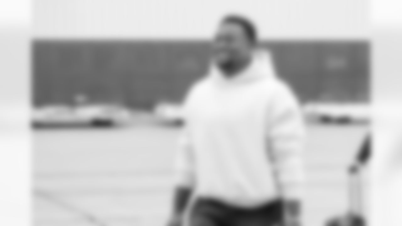 Detroit Lions linebacker Derrick Barnes (55) travels to Washington, D.C. on Nov. 8, 2025. (Jeff Nguyen/Detroit Lions via AP)