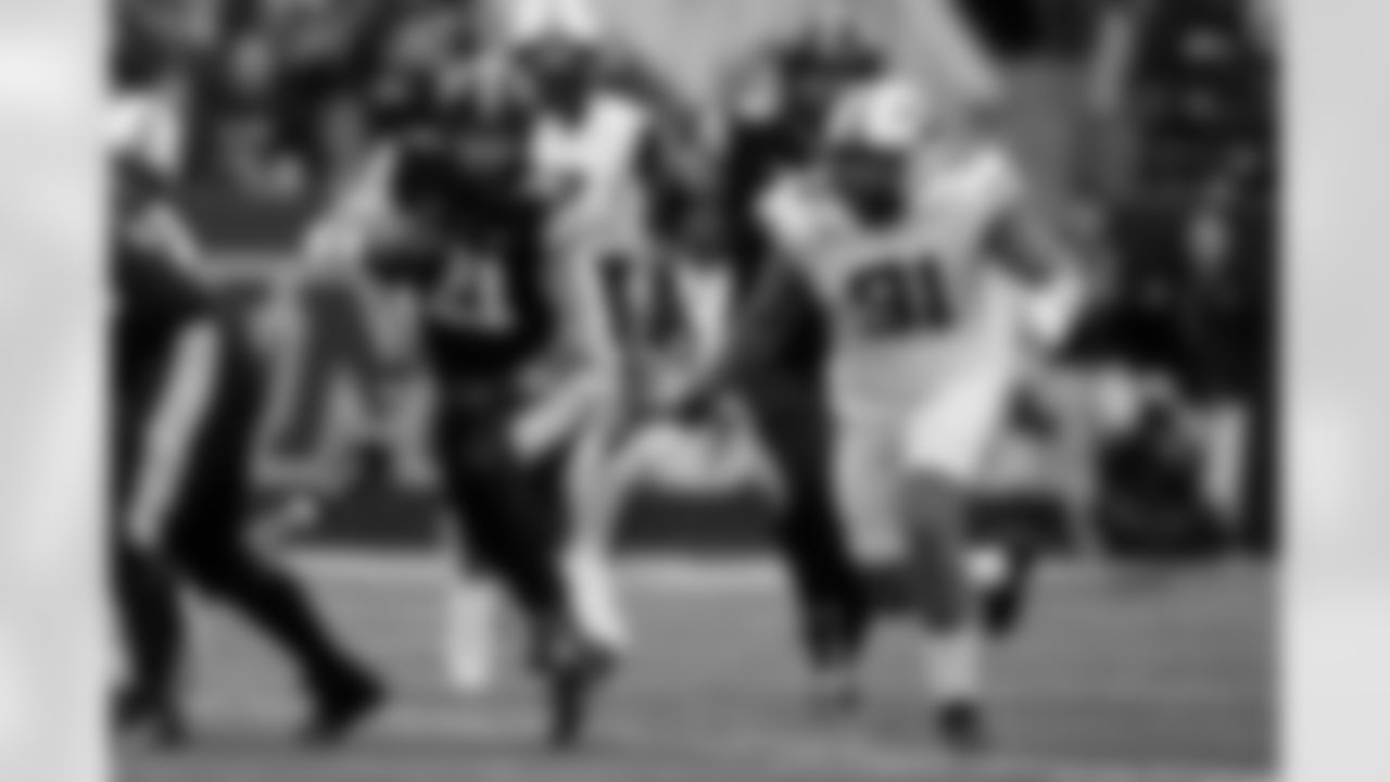 Minnesota DL Deven Eastern (91)