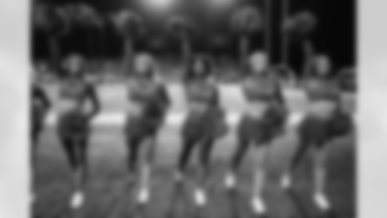 Detroit Lions Cheerleaders perform during The Hall of Fame Game at Tom Benson Hall of Fame Stadium on July 31, 2025 in Canton, Ohio. (Mike Ferdinande/Detroit Lions)