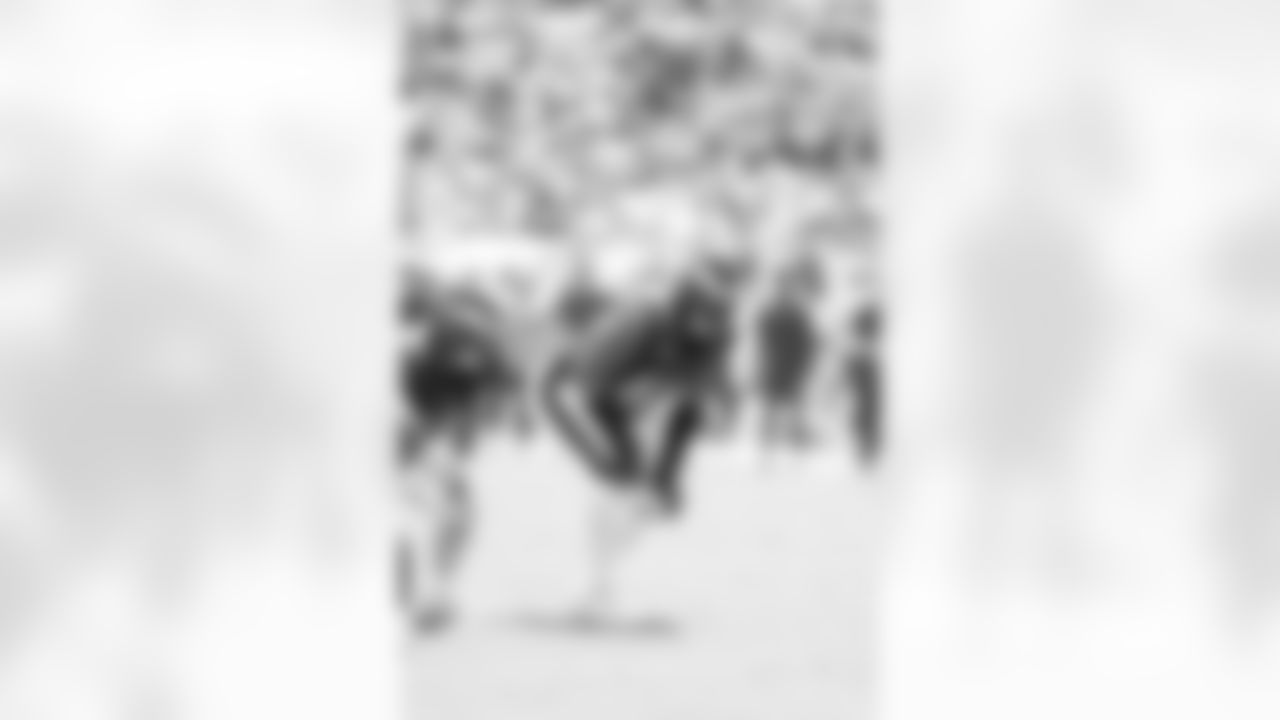 RT Lane Johnson

(AP Photo/Tom DiPace)