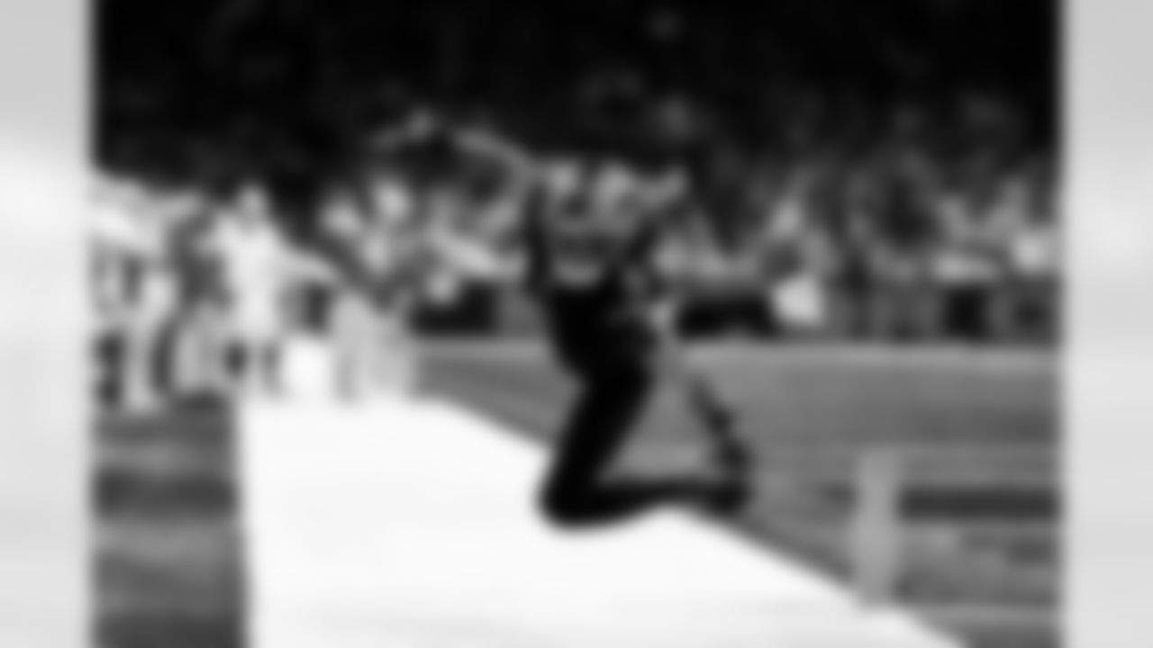 Detroit Lions running back Jahmyr Gibbs (0) scores a touchdown during an NFL football game against the New York Giants on Sunday, Nov. 23, 2025 in Detroit. (Jeff Nguyen/Detroit Lions via AP)