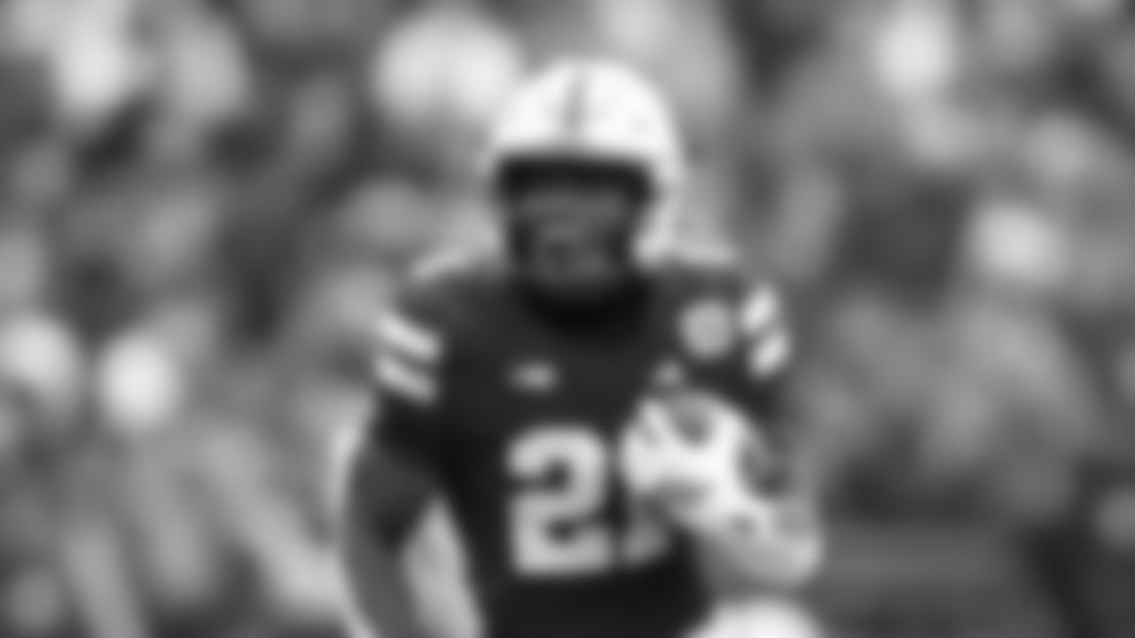 Nebraska RB Emmett Johnson (21)