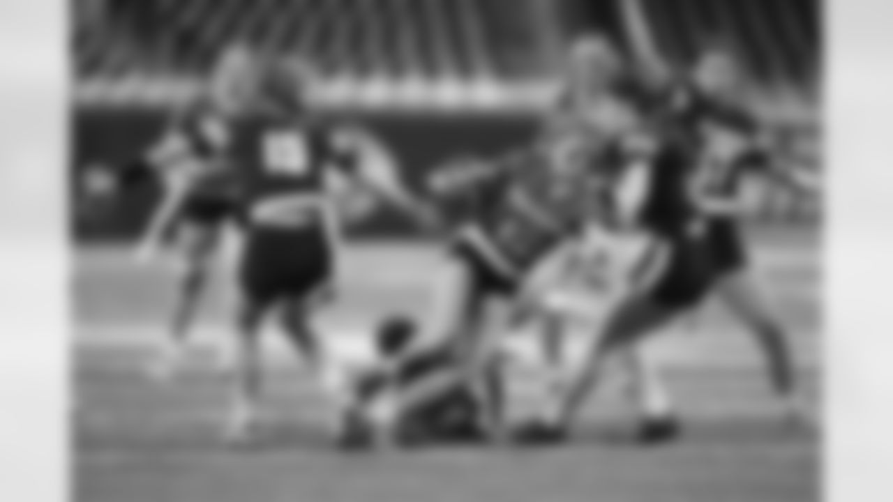Clawson (#2) v Gibraltar Carlson (#7) during the Michigan Girls High School Flag Football state championship at Ford Field on June 1, 2025 in Detroit. (Carl Jones II/Detroit Lions)