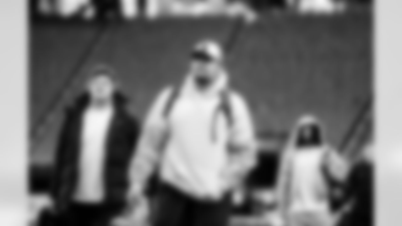 Detroit Lions tackle Penei Sewell (58) arrives to an NFL football game against the Minnesota Vikings on Thursday, Dec. 25, 2025 in Minneapolis. (Jeff Nguyen/Detroit Lions via AP)