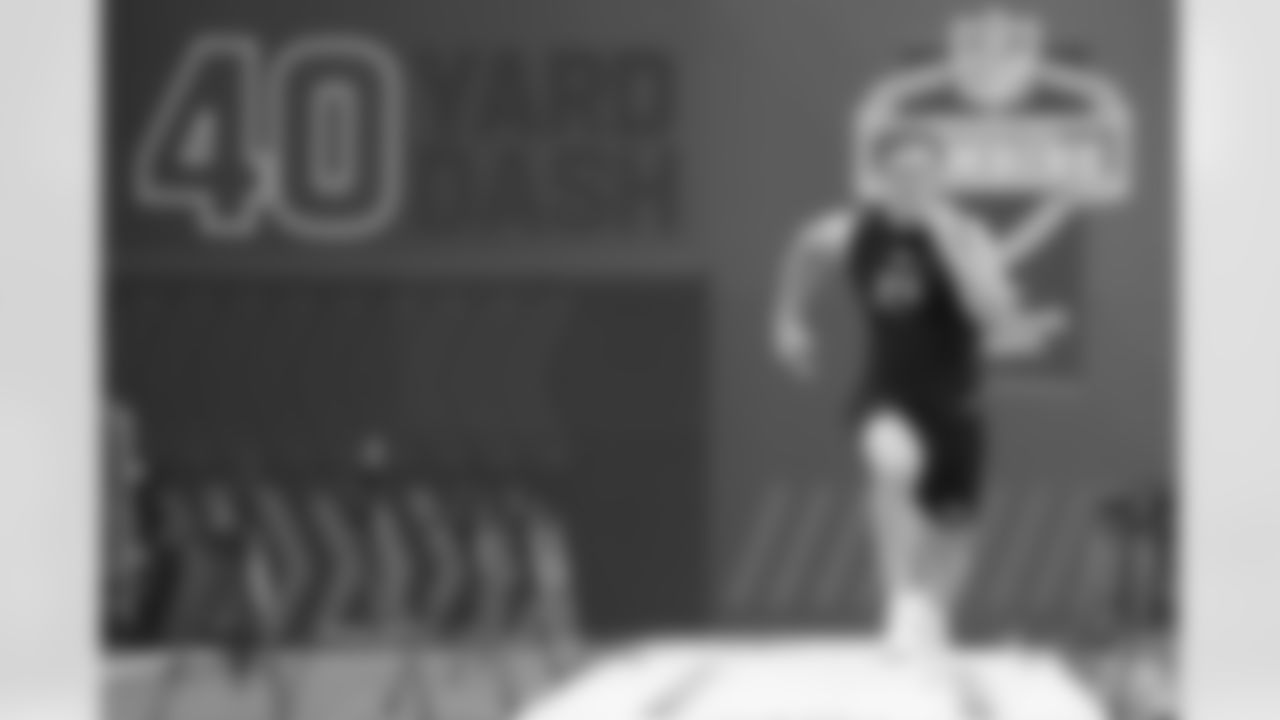 LSU tight end Bauer Sharp (24) runs the 40-yard dash at the NFL football scouting combine in Indianapolis, Friday, Feb. 27, 2026. (AP Photo/Michael Conroy)