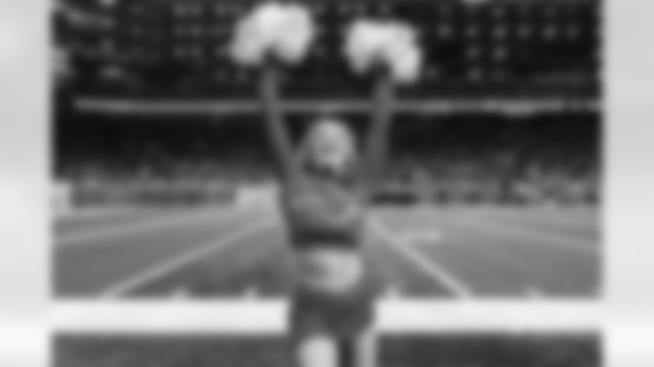 Detroit Lions Cheerleaders perform during an NFL football game against the Miami Dolphins on Saturday, Aug. 16, 2025 in Detroit. (Mike Ferdinande/Detroit Lions)