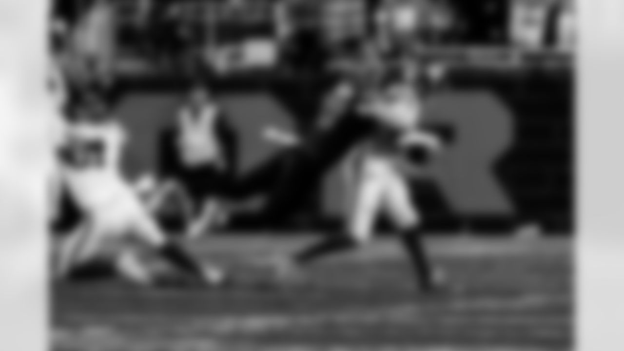 Detroit Lions edge rusher Aidan Hutchinson (97) makes a sack on New York Giants quarterback Jameis Winston (19) during an NFL football game against the New York Giants on Sunday, Nov. 23, 2025 in Detroit. (Jeff Nguyen/Detroit Lions via AP)