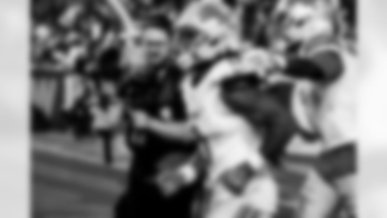 Detroit Lions running back Jahmyr Gibbs (0) and Detroit Lions wide receiver Jameson Williams (1) celebrate after a touchdown during an NFL football game against the Washington Commanders on Sunday, Nov. 9, 2025 in Landover, Md. (Jeff Nguyen/Detroit Lions via AP)