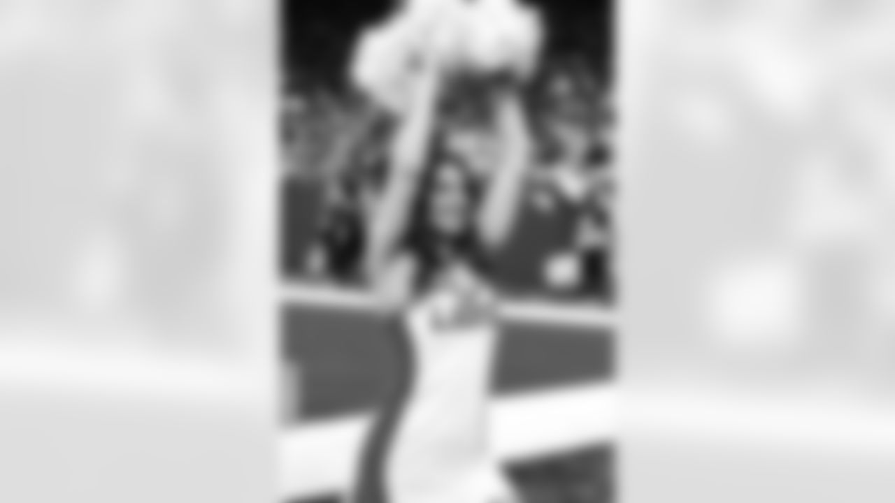 Detroit Lions Cheerleaders perform during a NFL football game against the Chicago Bears on November 19, 2023 in Detroit. (Mike Ferdinande/Detroit Lions)