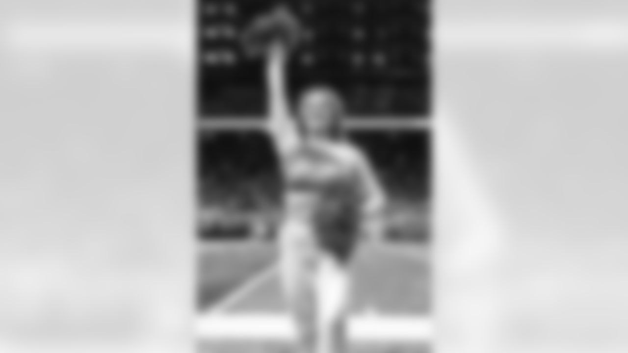 Detroit Lions Cheerleaders perform during an NFL football game against the Pittsburgh Steelers on Sunday, Dec. 21, 2025 in Detroit. (Mike Ferdinande/Detroit Lions)