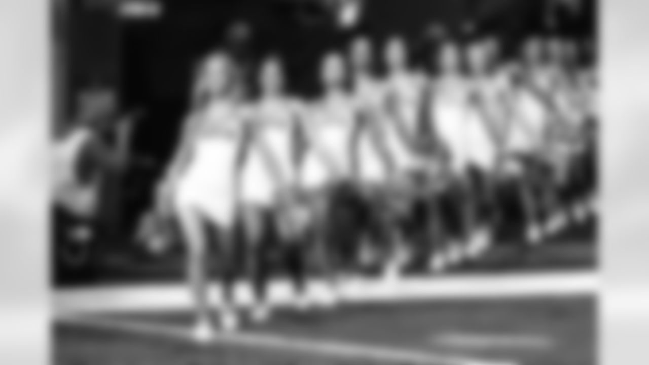 Detroit Lions Cheerleaders perform during a NFL football game against the Chicago Bears on November 19, 2023 in Detroit. (Mike Ferdinande/Detroit Lions)