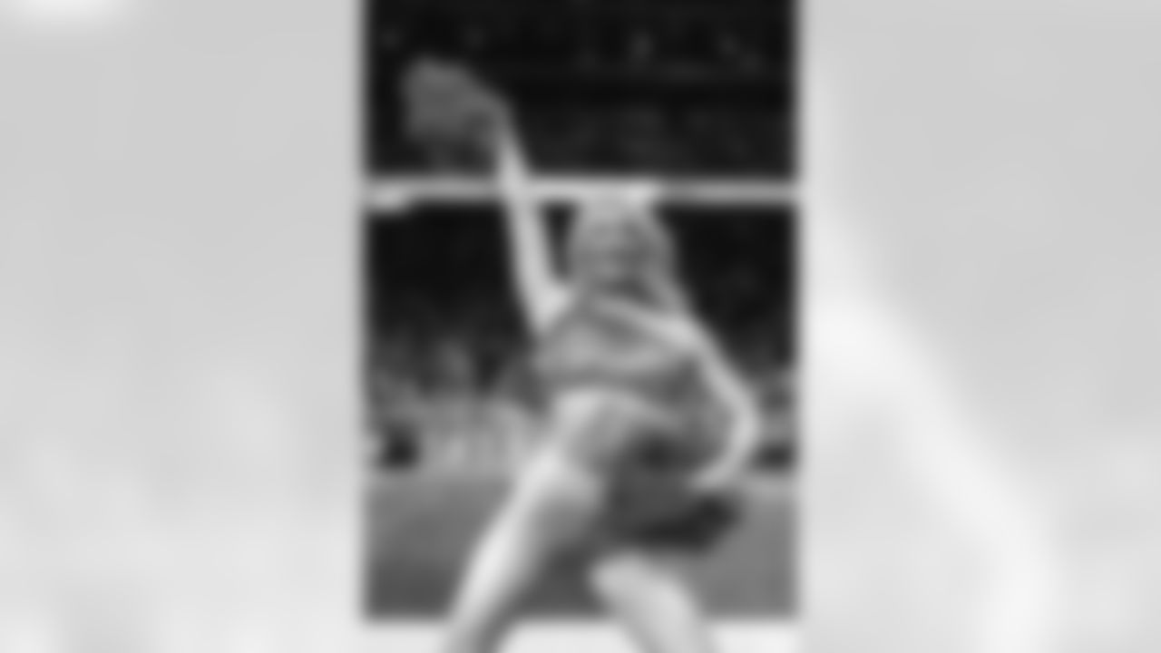 Detroit Lions Cheerleaders perform during an NFL football game against the Pittsburgh Steelers on Sunday, Dec. 21, 2025 in Detroit. (Mike Ferdinande/Detroit Lions)