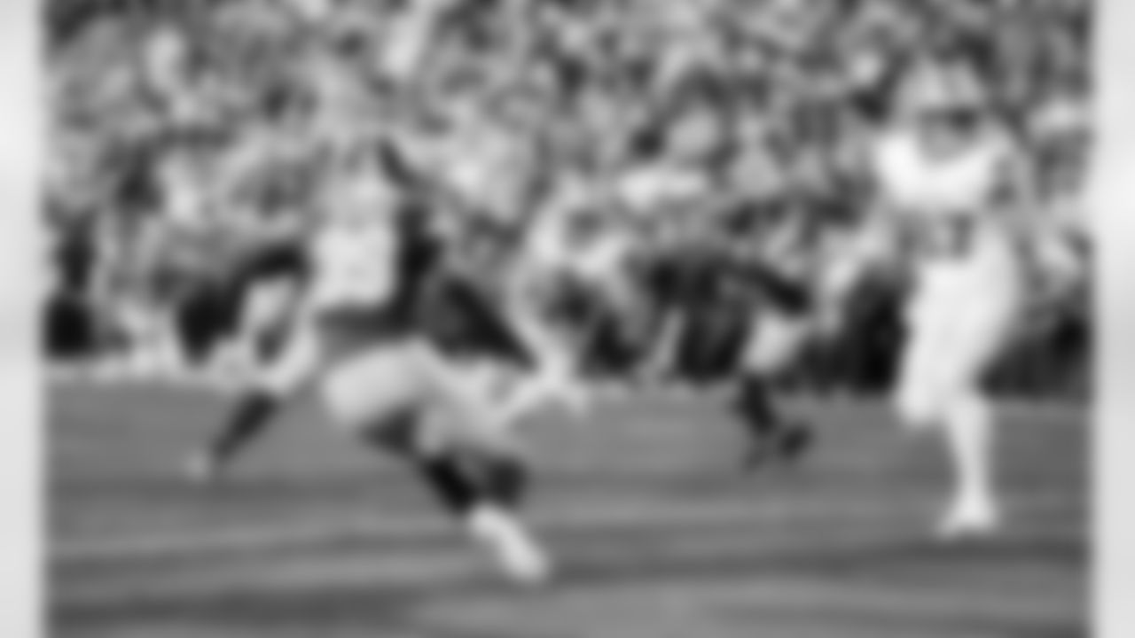 Detroit Lions wide receiver Amon-Ra St. Brown (14) scores a touchdown during an NFL football game against the Washington Commanders on Sunday, Nov. 9, 2025 in Landover, Md. (Jeff Nguyen/Detroit Lions via AP)