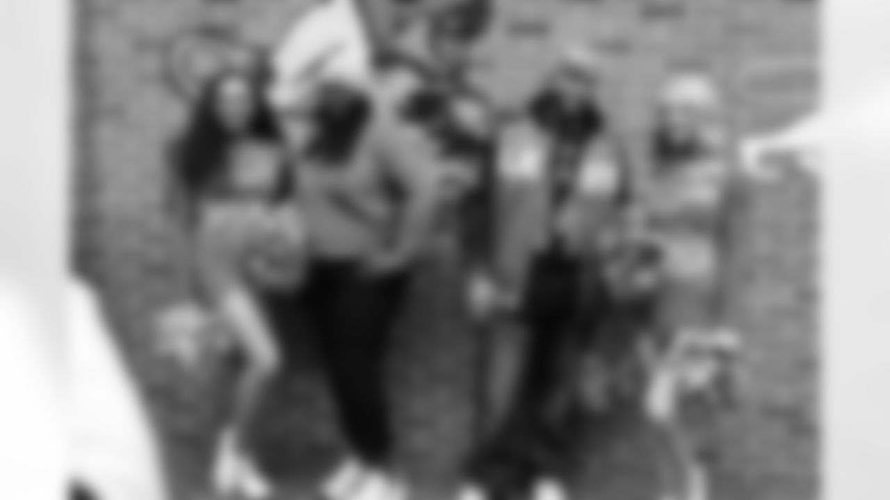 Detroit Lions Cheerleaders meet fans before an NFL football game against the Minnesota Vikings on Sunday, Nov. 2, 2025 in Detroit. (Mike Ferdinande/Detroit Lions)