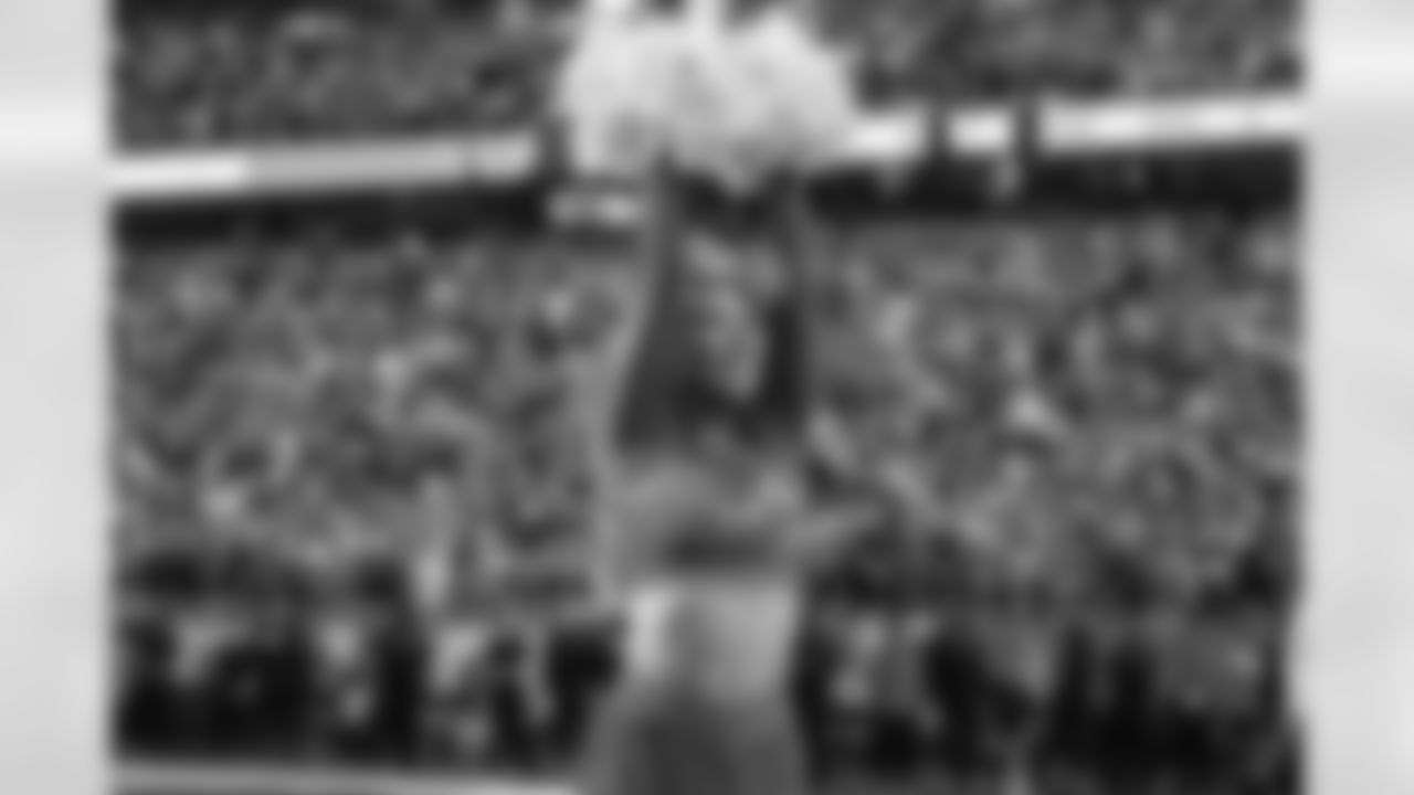 A Detroit Lions Cheerleader performs before an NFL football game against the Chicago Bears on Sunday, Sept. 14, 2025 in Detroit. (Mike Ferdinande/Detroit Lions)